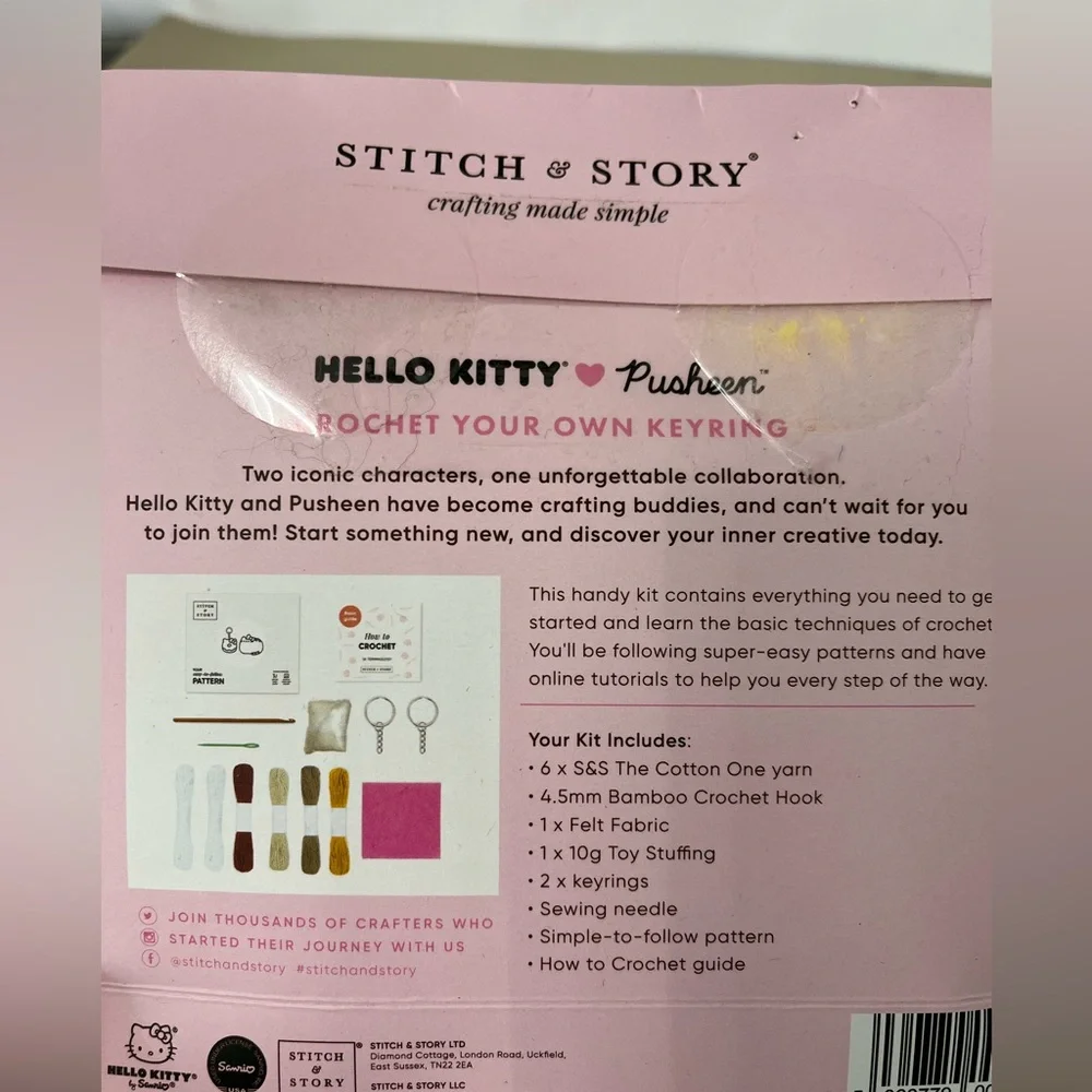 Stitch & Story Hello Kitty x Pusheen Crochet Your Own Keyring Kit